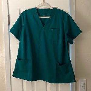 Jaanuu Scrub Top